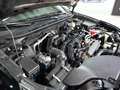 Used 2023 Subaru Outback Premium AWD/4WD image 33