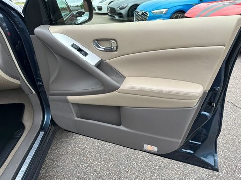 Used 2014 Nissan Murano SV w/ Value Package AWD/4WD image 10