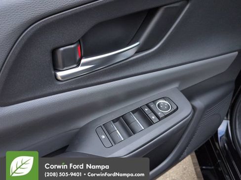 Used 2024 Toyota Prius XLE AWD/4WD image 11