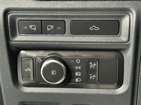 Used 2022 Ford F150 Lariat w/ Equipment Group 502A High AWD/4WD image 32