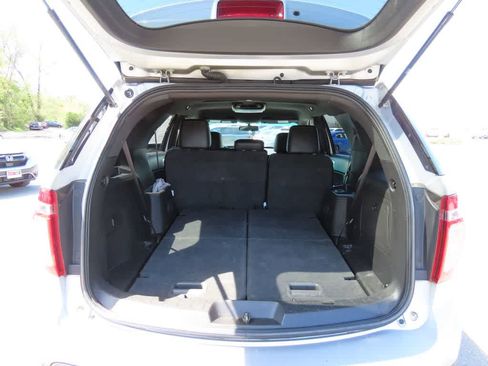 Used 2013 Ford Explorer XLT AWD/4WD image 11