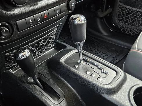 Used 2017 Jeep Wrangler Unlimited Sport AWD/4WD image 11
