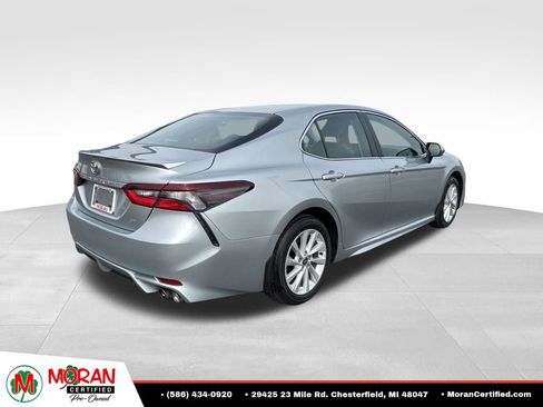 Used 2024 Toyota Camry SE FWD image 5