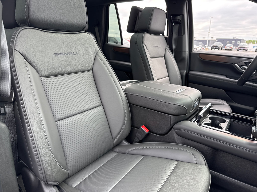 New 2026 GMC Yukon Denali w/ Denali Reserve Package AWD/4WD image 42