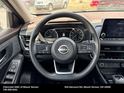 Used 2023 Nissan Rogue SV AWD/4WD image 15