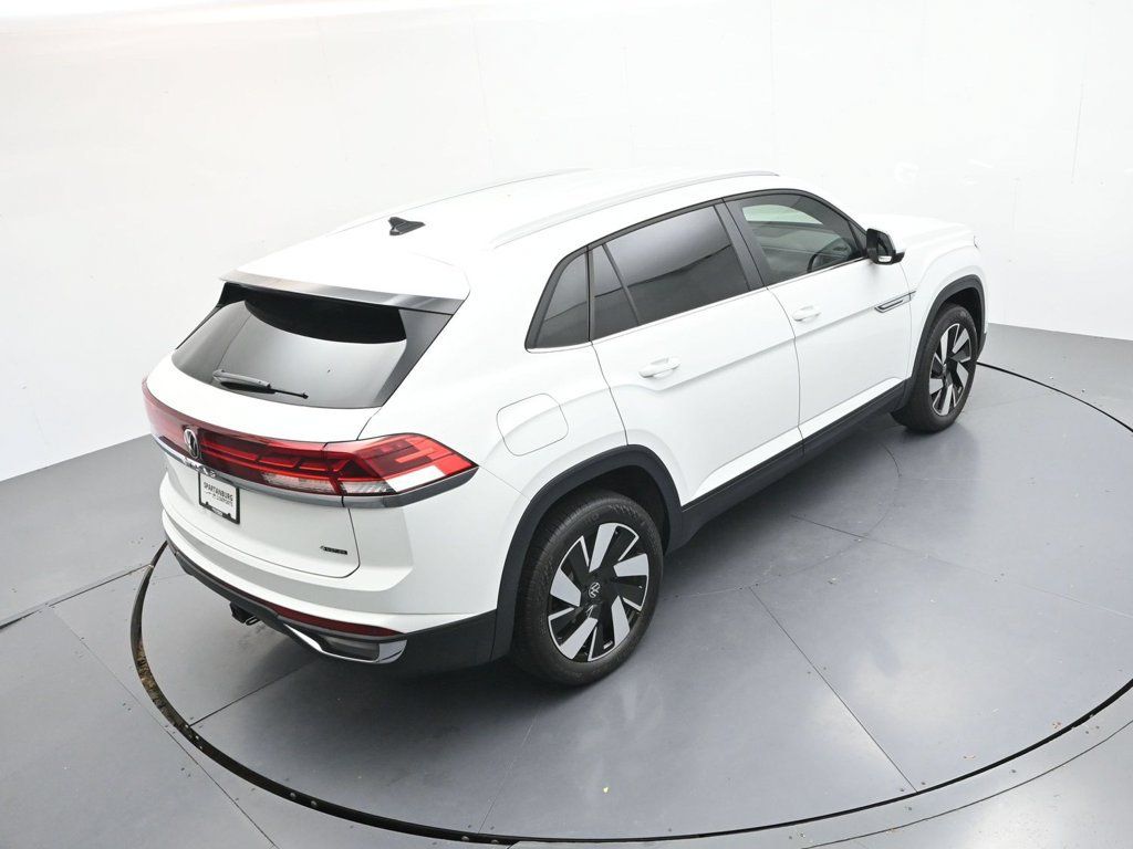 Used 2024 Volkswagen Atlas Cross Sport SE AWD/4WD image 23