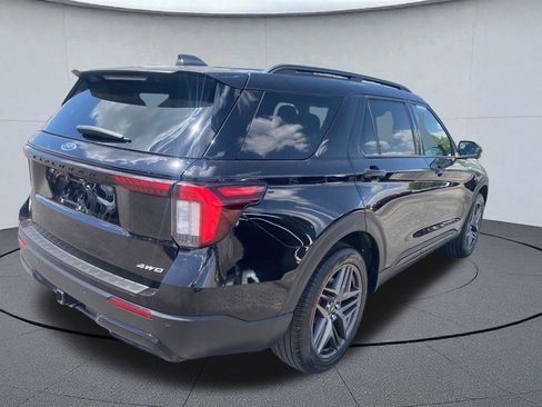 Used 2025 Ford Explorer ST-Line w/ ST-Line Street Pack AWD/4WD image 12