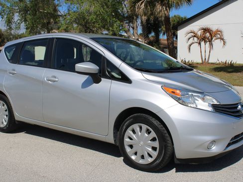 Used 2016 Nissan Versa Note SV image 10
