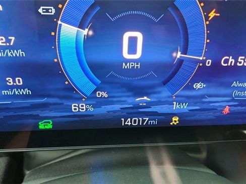 Used 2025 Chevrolet Blazer EV RS image 40