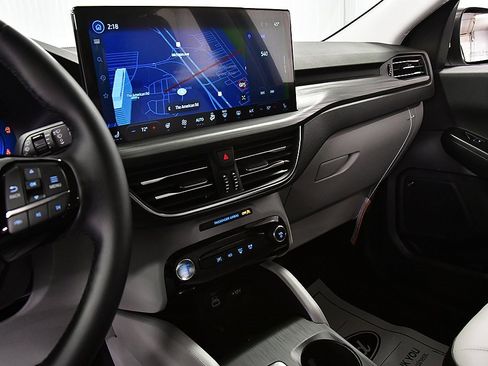 New 2025 Ford Escape SE w/ PHEV Premium Package image 21