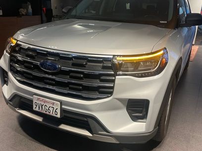 Used 2025 Ford Explorer Active