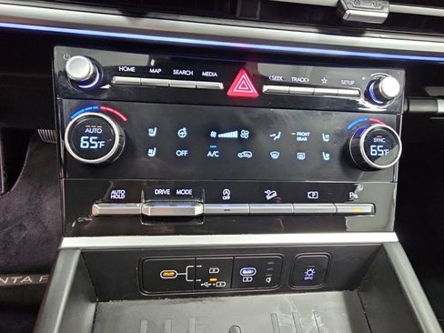 Used 2024 Hyundai Santa Fe Limited FWD image 19