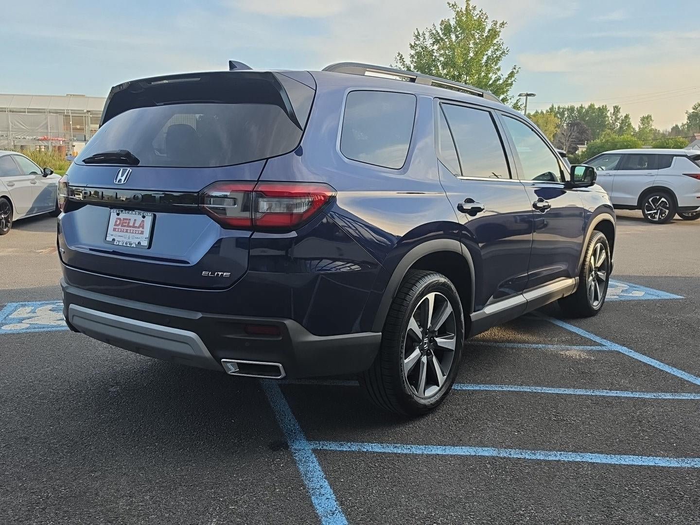 Used 2024 Honda Pilot Elite image 12