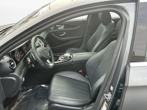 Used 2017 Mercedes-Benz E 300 4MATIC image 11