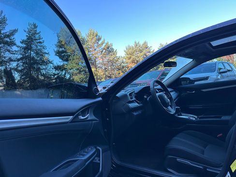 Used 2018 Honda Civic EX image 20