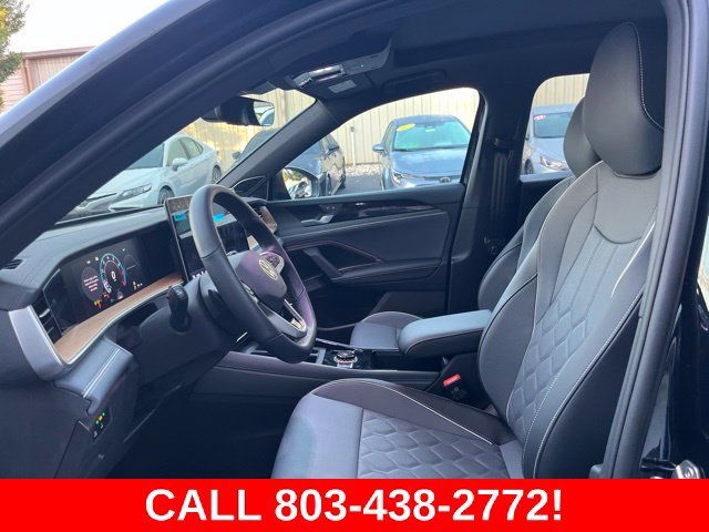 Used 2026 Volkswagen Tiguan SEL R-Line AWD/4WD image 7