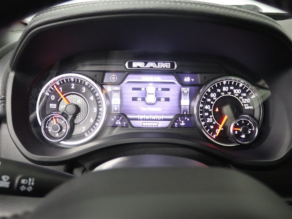 Used 2021 RAM 1500 Laramie AWD/4WD image 34