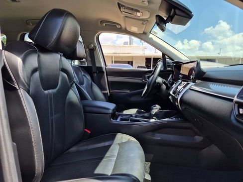 Used 2023 Kia Sorento S FWD image 27