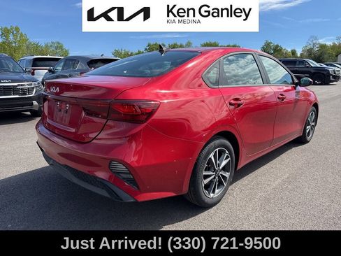 Certified 2024 Kia Forte LXS FWD image 5