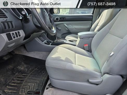 Used 2011 Toyota Tacoma Base image 9
