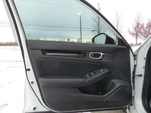 Used 2022 Honda Civic EX-L image 17