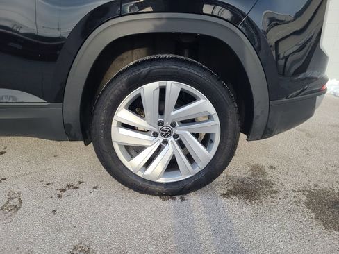 Used 2021 Volkswagen Atlas Cross Sport SE FWD image 21