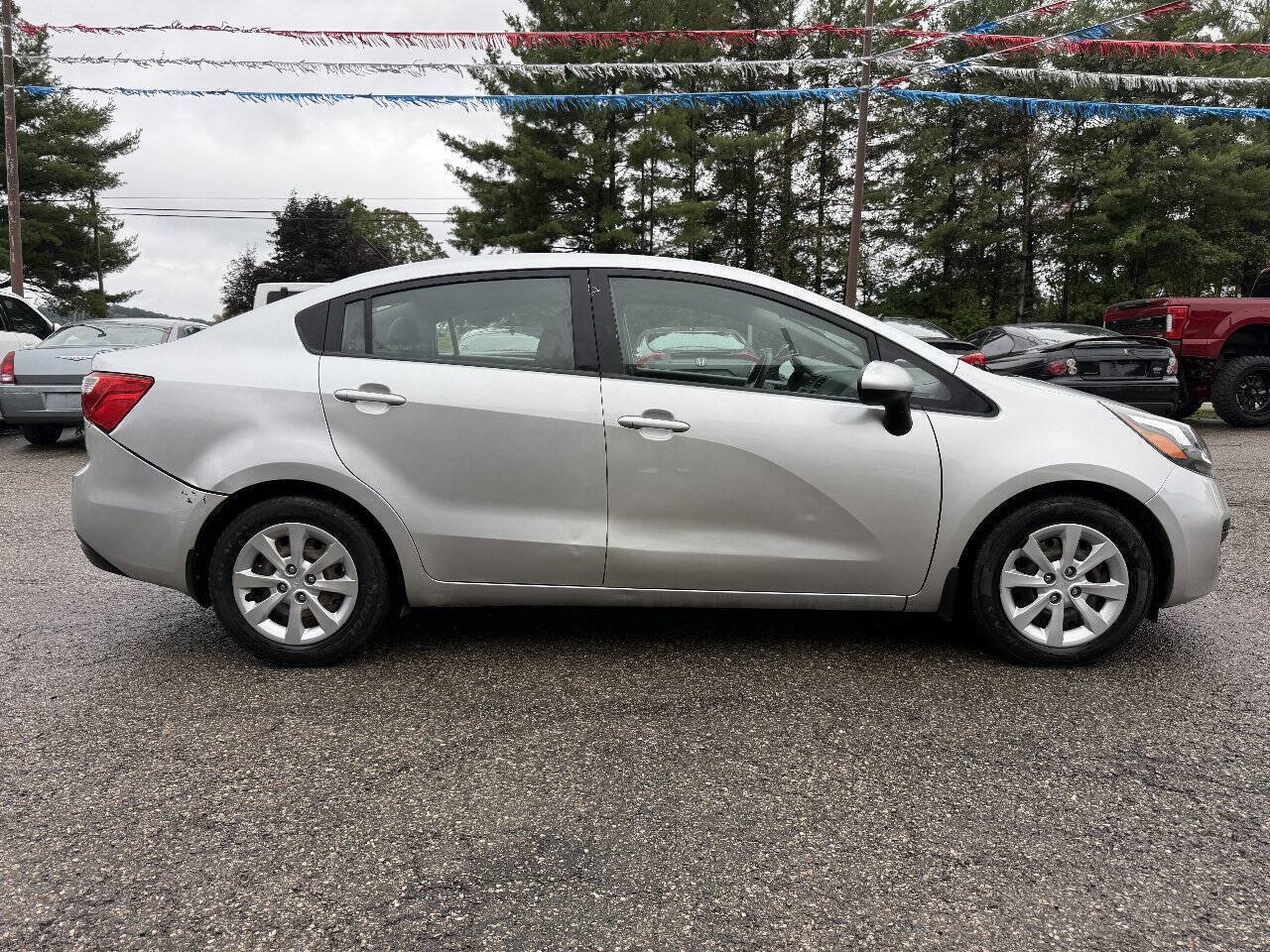 Used 2015 Kia Rio LX w/ Power Package FWD image 4