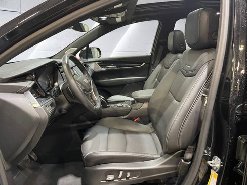 Certified 2025 Cadillac XT5 Premium Luxury FWD image 10