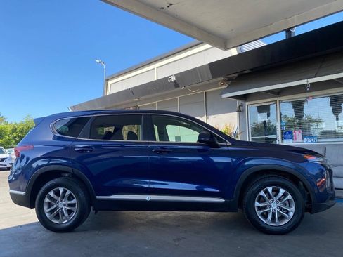 Used 2019 Hyundai Santa Fe SE AWD/4WD image 4