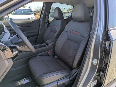 New 2026 Nissan Kicks SR w/ Cold Weather Package FWD image 13