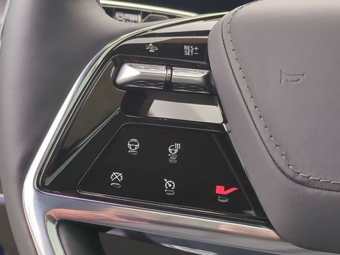 Certified 2026 Cadillac Vistiq Premium Luxury AWD/4WD image 23