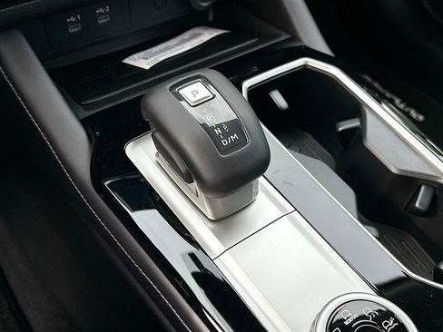 New 2026 Mitsubishi Outlander SE image 12