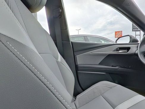 Used 2025 Toyota Camry SE FWD image 26