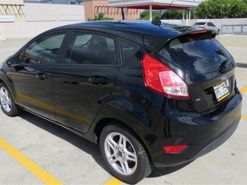 Used 2017 Ford Fiesta SE FWD image 3