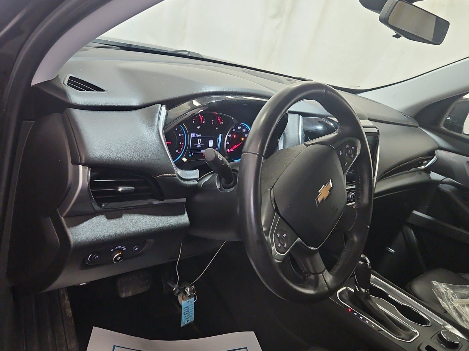 Used 2018 Chevrolet Traverse LT FWD image 11