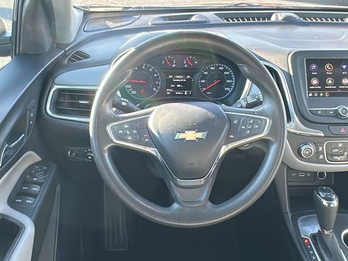 Used 2020 Chevrolet Equinox LS w/ LS Convenience Package image 10