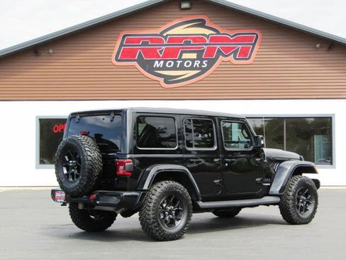 Used 2022 Jeep Wrangler Unlimited Sahara AWD/4WD image 6