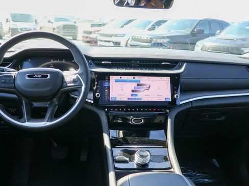 New 2026 Jeep Grand Cherokee L Limited w/ Limited Altitude Package image 18