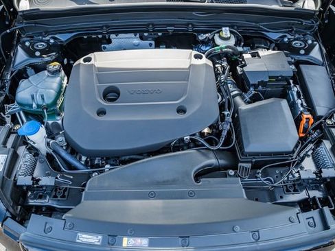 New 2026 Volvo XC40 B5 Plus w/ Climate Package image 20