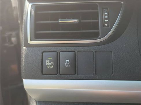Used 2017 Toyota Camry XSE w/ Moonroof Package FWD image 11