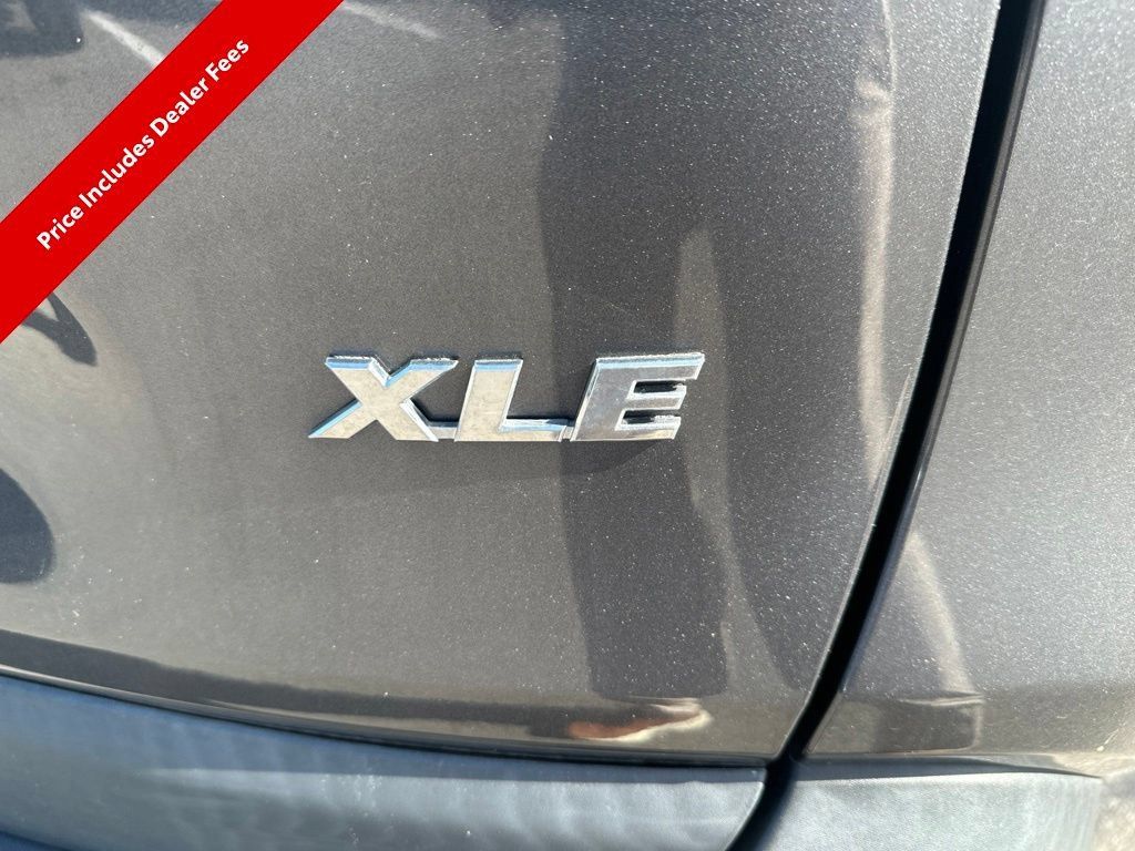 Used 2024 Toyota RAV4 XLE w/ Convenience Package FWD image 7
