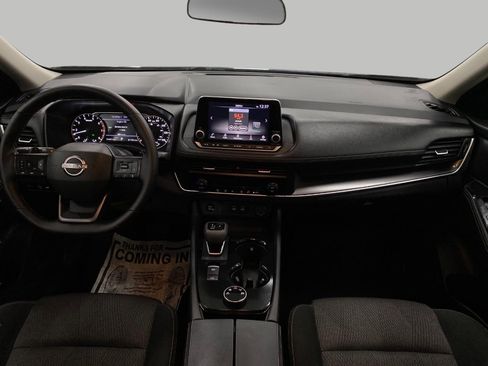 Certified 2025 Nissan Rogue SV image 21