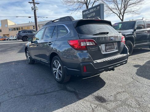 Used 2018 Subaru Outback 2.5i Limited image 3