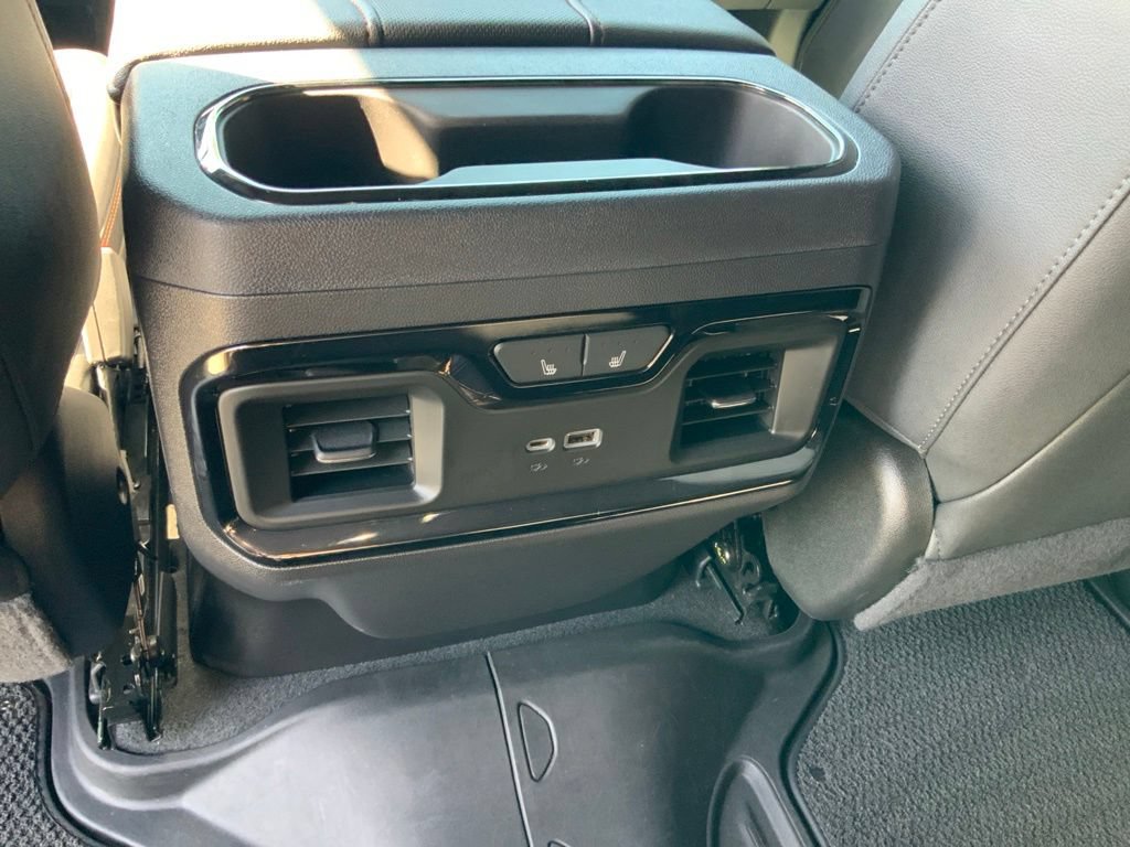 Used 2022 GMC Sierra 1500 AT4 w/ AT4 Premium Package AWD/4WD image 19