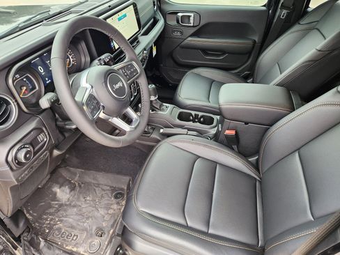 New 2025 Jeep Wrangler Sahara image 13