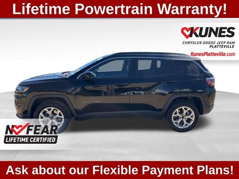 Used 2025 Jeep Compass Latitude image 8