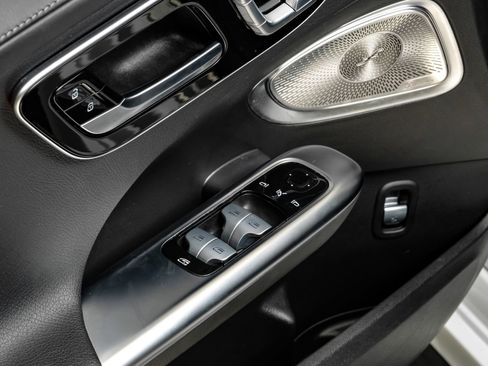 Used 2023 Mercedes-Benz C 43 AMG 4MATIC Sedan image 44