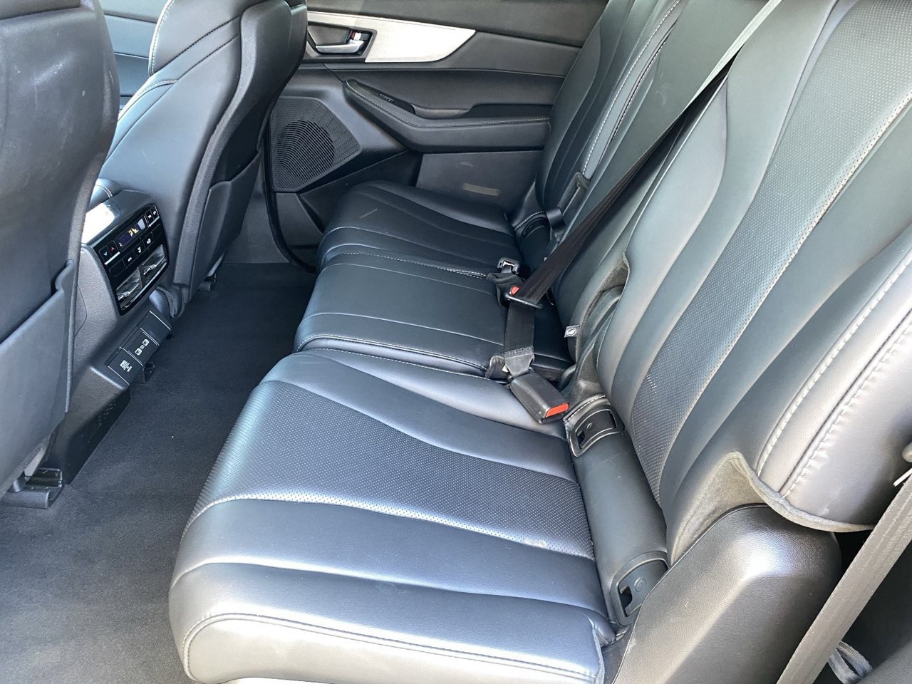 Used 2024 Acura MDX w/ Technology Package FWD image 16
