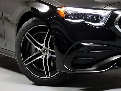 New 2026 Mercedes-Benz E 450 4MATIC Sedan image 3