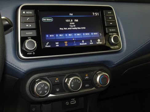 New 2025 Nissan Versa SV w/ Trunk Package image 22